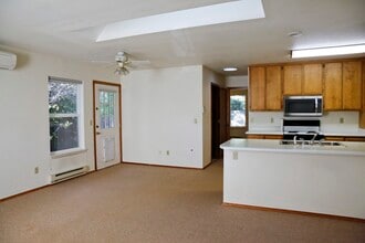 540 Clay St in Ashland, OR - Building Photo - Building Photo