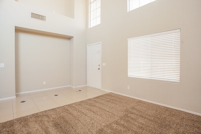 8124 Lilac Harbor Ct in Las Vegas, NV - Foto de edificio - Building Photo