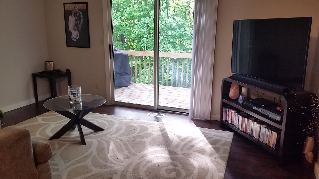 904 Cedar Run Ct NW in Walker, MI - Building Photo