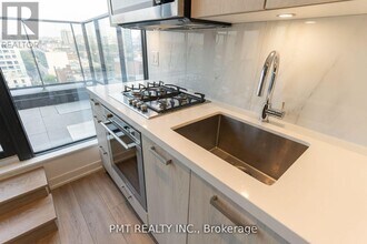 458-1458 Richmond St W in Toronto, ON - Building Photo - Building Photo