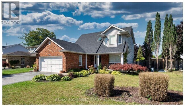 3829 Northwood Dr in Niagara Falls, ON - Building Photo - Building Photo