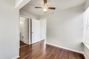 2725 Toronto St in Fort Worth, TX - Building Photo