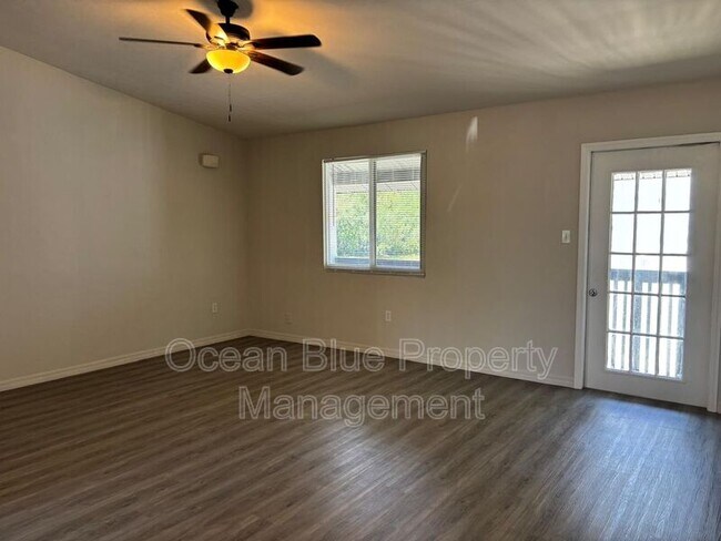 3754 Lora St in Ft. Myers, FL - Building Photo - Building Photo