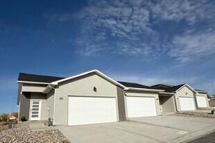 585 N Grand Falls Ct in Grand Junction, CO - Building Photo
