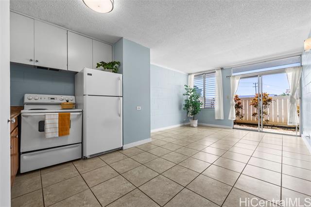 98-135-135 Lipoa Pl in Aiea, HI - Building Photo