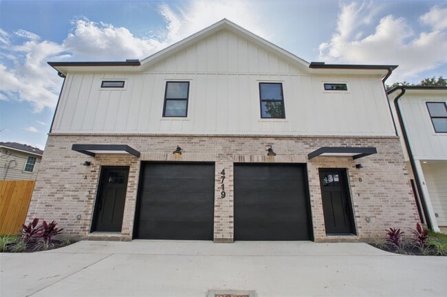 4719 Mallow St in Houston, TX - Building Photo - Building Photo