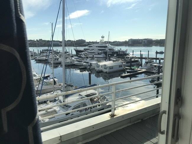 property at 46 Constellation Wharf