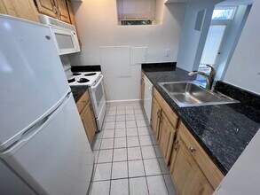 119 Jersey St, Unit B in Boston, MA - Foto de edificio - Building Photo