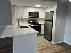 650 NW 86th Pl in Miami, FL - Building Photo - Building Photo