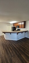 2183 Bella Oaks Dr, Unit 2183 Belle Oaks Drive in Tulare, CA - Building Photo - Building Photo