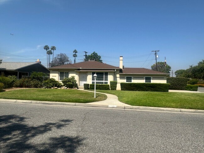 6813 Valencia St in Riverside, CA - Building Photo - Building Photo
