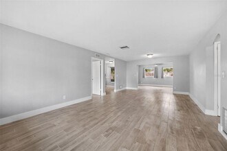 6566 20th St N in St. Petersburg, FL - Building Photo - Building Photo