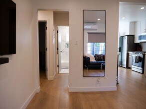 3917 Tilden Ave, Unit Apt B in Culver City, CA - Foto de edificio - Building Photo