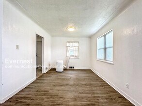 2836 Monroe St in Denver, CO - Building Photo - Building Photo