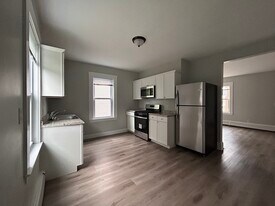 6 Swetts Ct in Watertown, MA - Building Photo