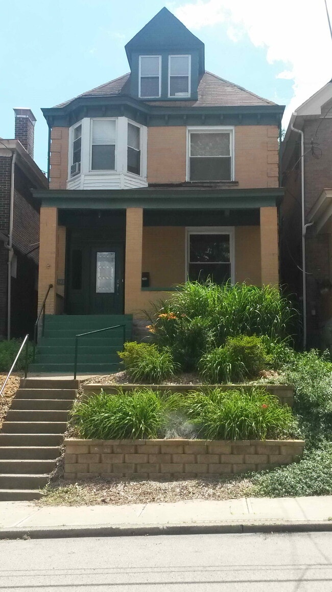 property at 940 Greenfield Ave