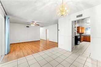 116 E Campus View Dr in Riverside, CA - Building Photo - Building Photo