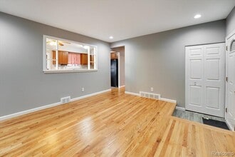 32536 Warner Dr in Warren, MI - Building Photo - Building Photo