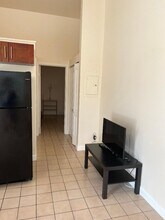 1909 Harding St, Unit 2 in Hollywood, FL - Building Photo - Building Photo