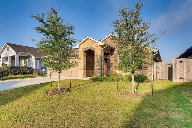 191 Bridgestone Way in Buda, TX - Building Photo - Building Photo