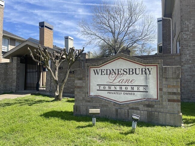 8447 Wednesbury Ln