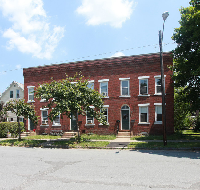 77-87 4th St in Turners Falls, MA - Building Photo - Building Photo