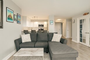 601 W 11th Ave, Unit 811 in Denver, CO - Building Photo