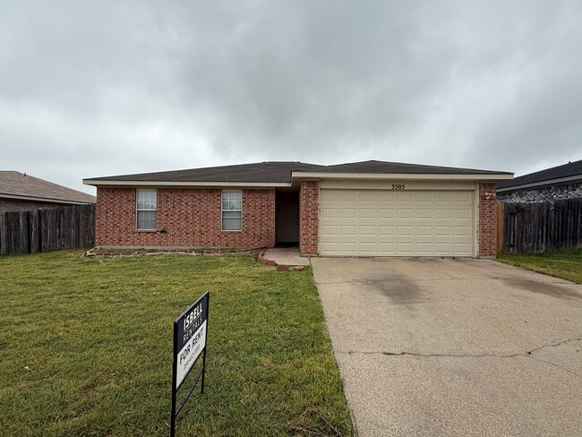 property at 3505 Westview Dr