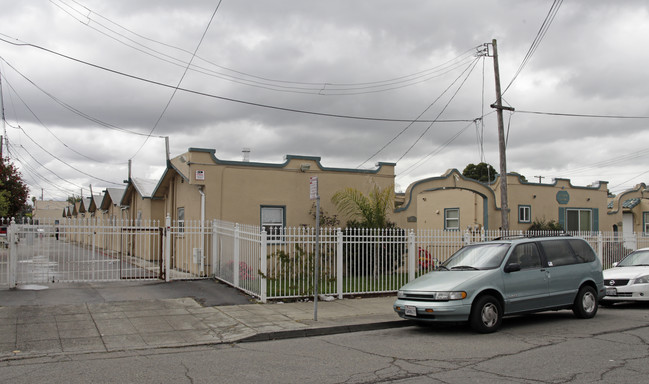 Pueblo Alegre in Oakland, CA - Building Photo - Building Photo