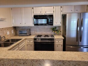 501 Highlands Blvd in Horseshoe Bay, TX - Building Photo - Building Photo