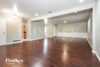 215 Oriole Blvd in Duncanville, TX - Building Photo - Building Photo