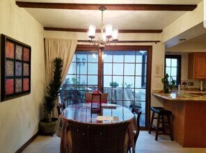 8694 Villa La Jolla Dr in San Diego, CA - Building Photo - Building Photo