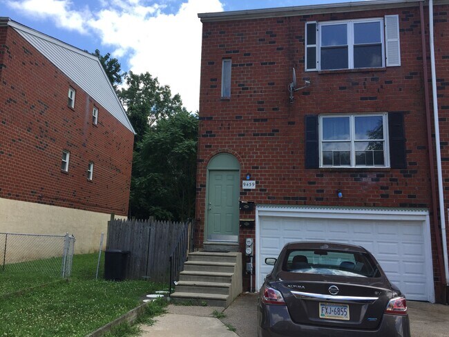 9439 Woodbridge Rd in Philadelphia, PA - Building Photo - Building Photo