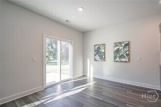 756 Logging Hl Dr in Richmond Hill, GA - Foto de edificio - Building Photo