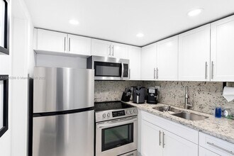 234 Antiquera Ave in Coral Gables, FL - Building Photo - Building Photo