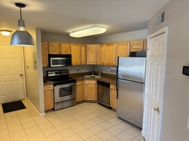 8673 E Dry Creek Rd in Centennial, CO - Building Photo