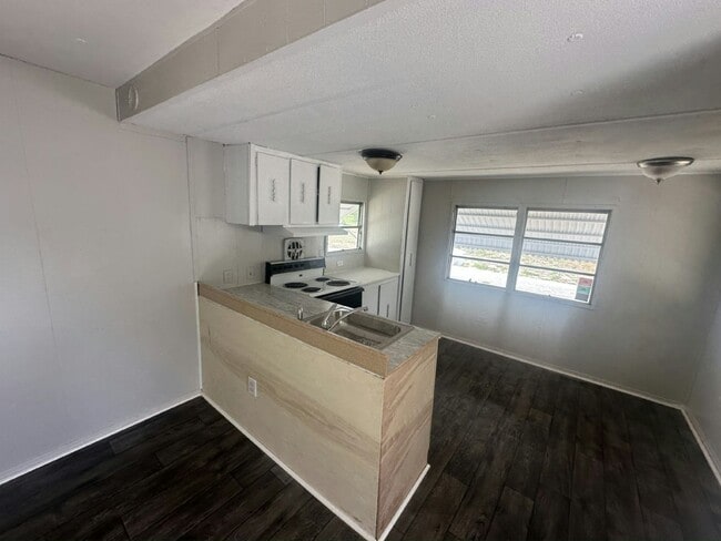 property at 130 S Suncoast Blvd