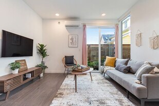 1112 13th Ave in Seattle, WA - Building Photo