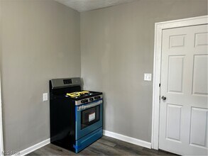 10802 Lamontier Ave in Cleveland, OH - Building Photo - Building Photo