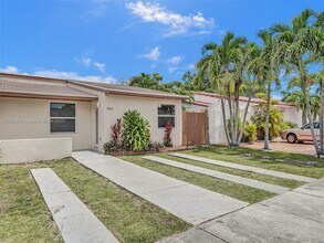9843 SW 2nd St in Miami, FL - Building Photo - Building Photo