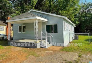 3729 Pine Ave SW in Birmingham, AL - Building Photo