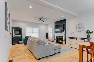 142 Ferreira Ave in Portsmouth, RI - Building Photo - Building Photo