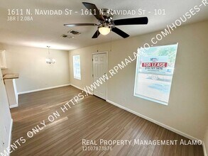 1611 N Navidad St in San Antonio, TX - Building Photo - Building Photo