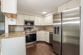 8975 Cambridge Dr in Northfield, OH - Building Photo - Building Photo