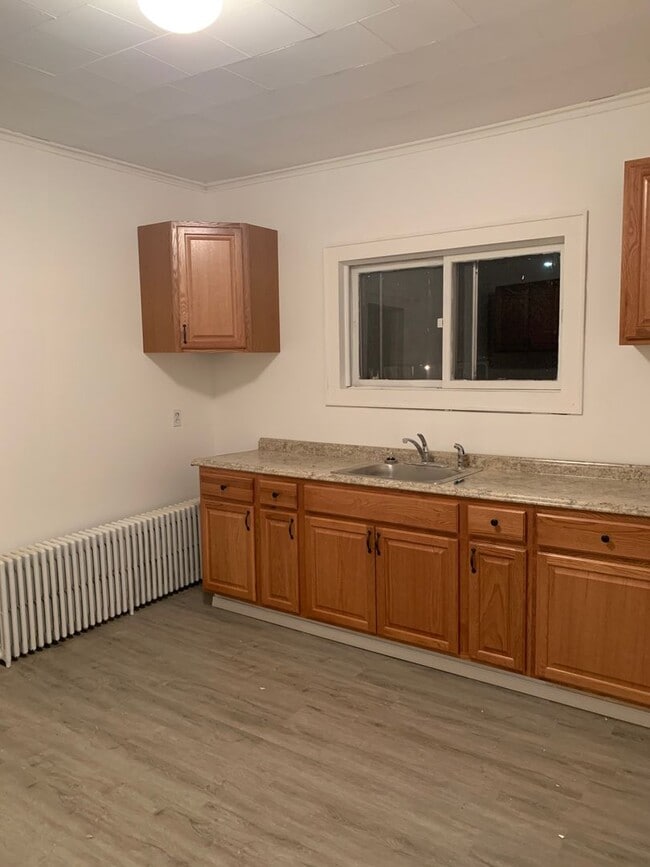 39 N Pawling St in Hagaman, NY - Building Photo - Building Photo