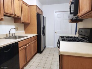 5 Hamburg Turnpike in Butler, NJ - Building Photo - Building Photo
