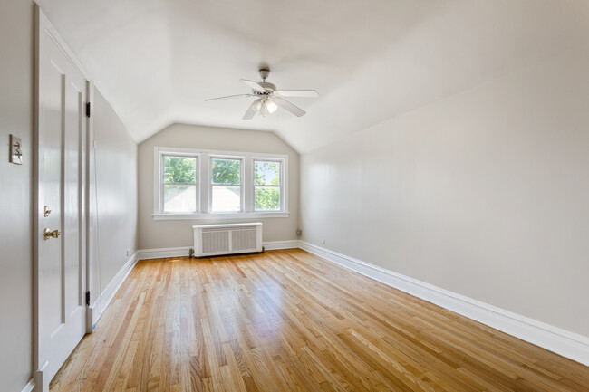 4860 W Patterson Ave in Chicago, IL - Building Photo - Building Photo