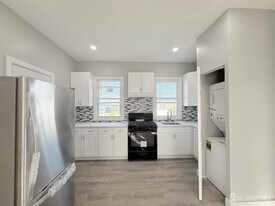 46 Hayward Ave in Carteret, NJ - Building Photo