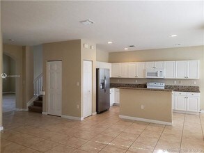 2914 NE 1st Dr in Homestead, FL - Building Photo - Building Photo