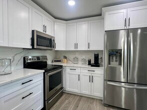 224 Akron Rd in Greenacres, FL - Building Photo - Building Photo